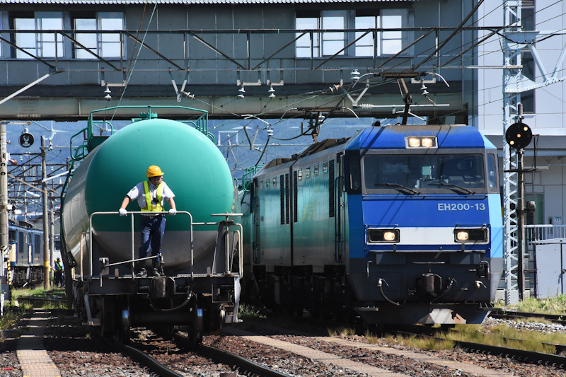 2024年8月23日撮影　南松本にて　EH200－13号機と緑タキ