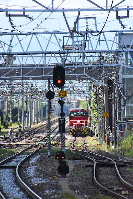 2024年8月24日撮影　南松本にて　西線貨物80894ﾚ　HD300-9号機　1