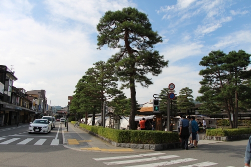 陣屋前朝市