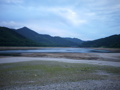 干上がったようなかなやま湖