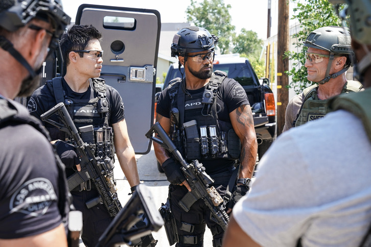 S.W.A.T. - Episode 8.02 - Gang Unit - Promotional Photos + Press Release