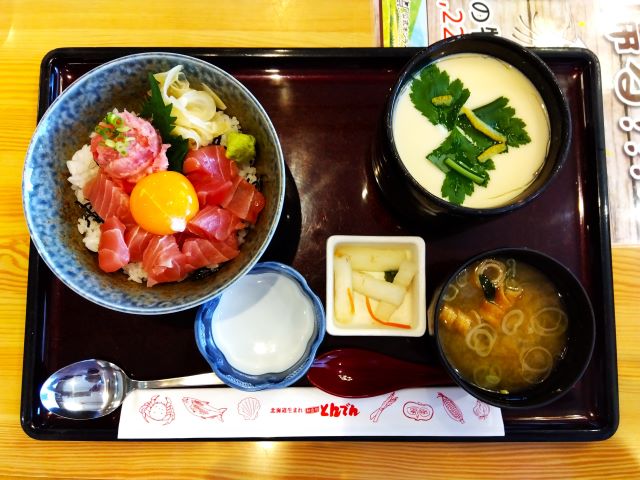 北海道生まれ　和食処　とんでん　ユーカリが丘店　まぐろねぎとろ丼