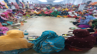 Iftar during the month of Ramadan in an overcrowded Women's Barracks of a Central Prison