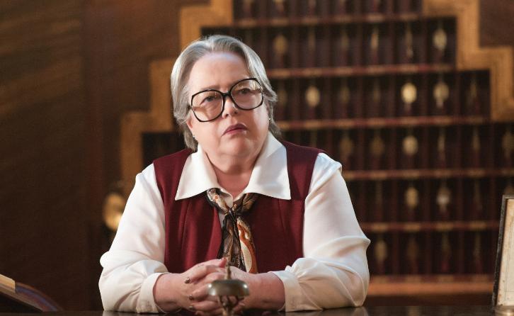 Disjointed - Pot Comedy Ordered to Series by Netflix with Kathy Bates to Star