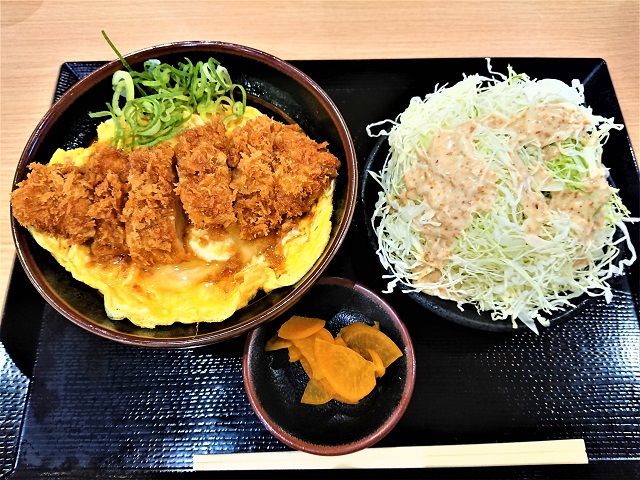 豚屋とん一　イオンタウンユーカリが丘店　たれかつ丼