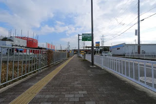 藤阪駅前