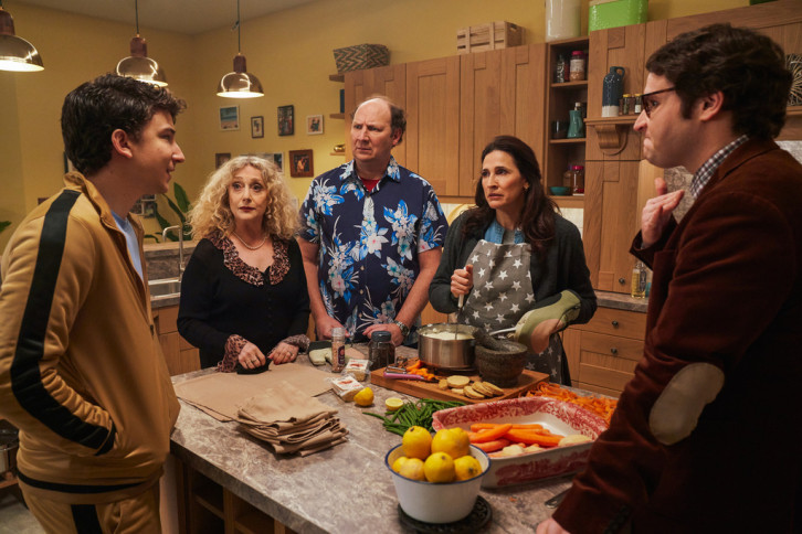 Dinner with the Parents - Episode 1.06 - Koi Story - Promotional Photos