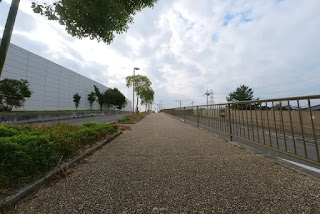 第二京阪道路沿いの自転車道