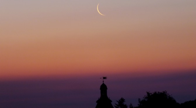 Un croissant sur l’horizon