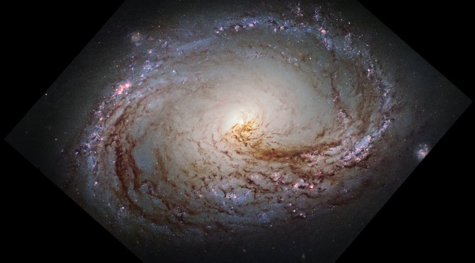 La galaxie M 96, nouvelle cible du télescope Hubble