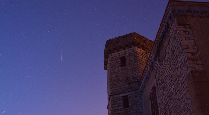 Un flash Iridium depuis le château de la Tour