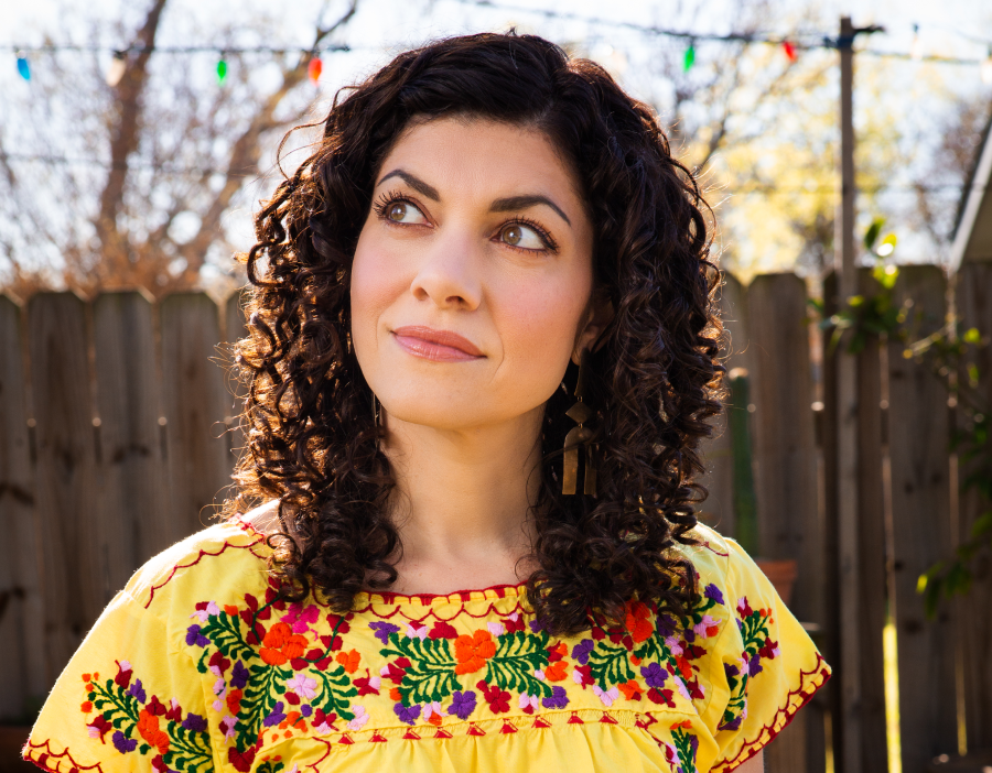 Carrie Rodriguez headshot