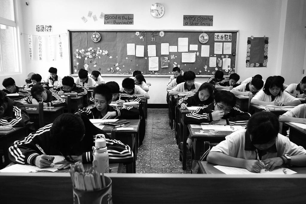 Survey Shows Only 24% Taiwanese High School Students Discuss Public Issues With Teachers