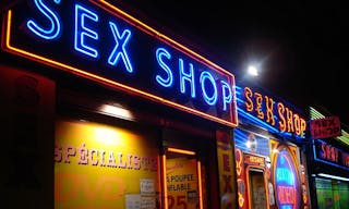 1200px-Sex_shops_(Paris)-01