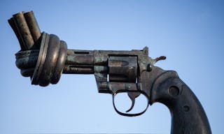 The Knotted Gun