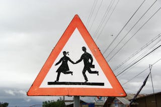 0410-safety-traffic-sign