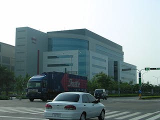 800px-TSMC_in_Tainan_Science_Park