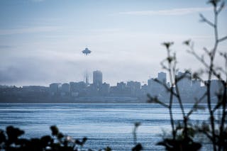 20131031 Space Needle in the Fog