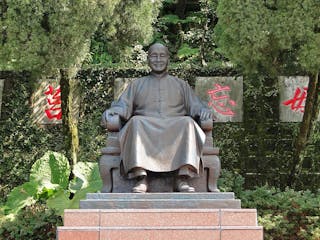 蔣介石 Chiang_Kai-shek,_Yangmingshan_02