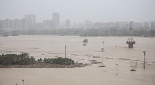 Rivers in Taipei flood as category 5 Typhoon Soudelor makes landfall