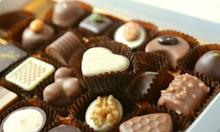 chocolates-491165_1920