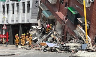 花蓮外海3日發生芮氏規模7.2地震，一棟房屋傾斜倒塌