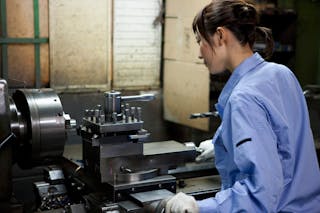 日本工人＿工廠＿Female Factory Worker Operating Machine