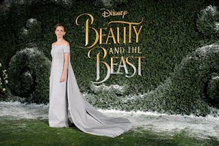 Emma Watson的《美女與野獸》徹底打敗阿湯哥與巨石強森的好萊塢男性主義。