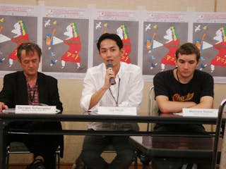 2008年日本廣島國際動畫影展（Hiroshima International Animation Festival）的一場Q&A，謝文明（中）敲開了邁向國際的大門（左為瑞士國寶級動畫大師Georges Schwizgebel、右為英國動畫導演Matthew Walker）。（圖片提供／謝文明）