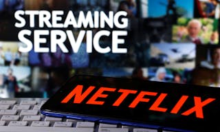 Netflix起源於美國，是一家提供影音串流服務（streaming service）的公司。