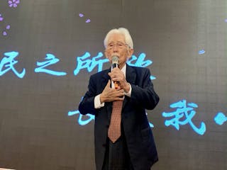 故總統李登輝辭世百日，台灣團結聯盟6日舉辦感念餐
會。台灣制憲基金會董事長辜寬敏（圖）致詞時表示，
台灣現在最要緊的是制憲，而非繼續使用中華民國的憲
法。
中央社記者林育瑄攝　109年11月6日