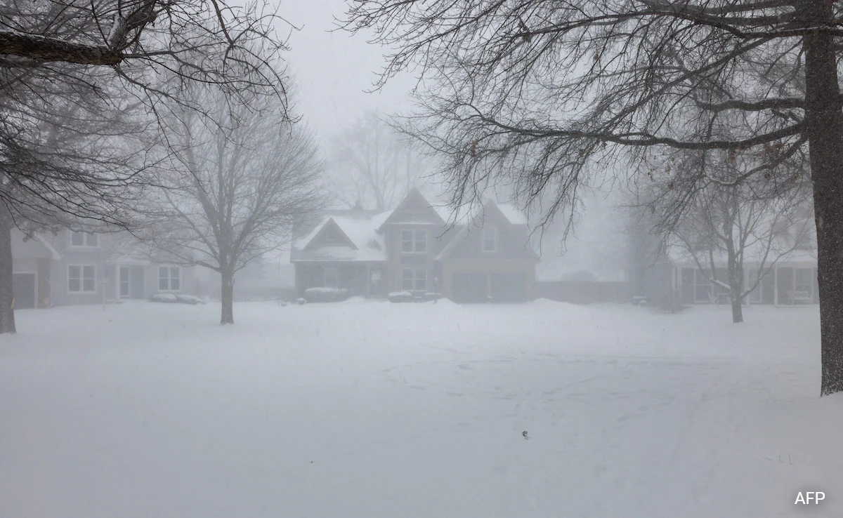 3 US States Declare Emergency As 60 Million Americans Brace For Winter Storm