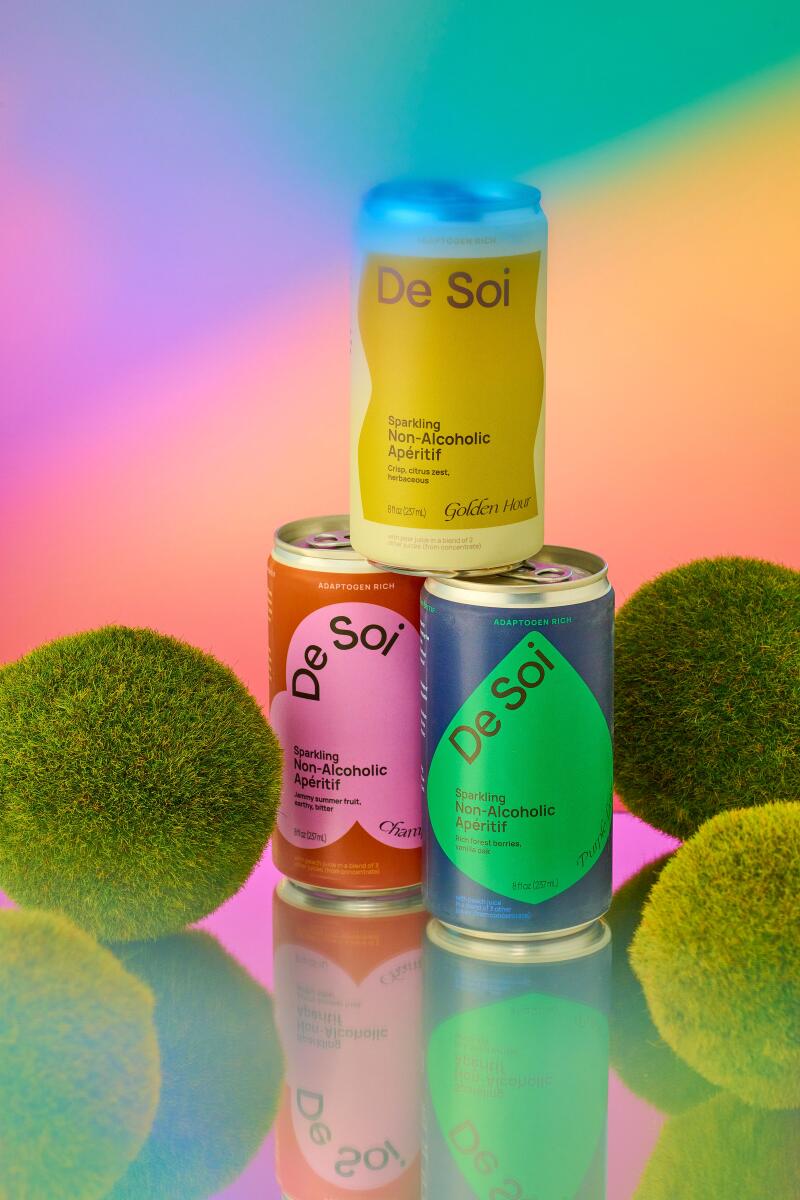 De Soi, a non-alcoholic aperitif made with natural adaptogens. De Soi is a company co-founded by Katy Perry and Morgan McLachlan.