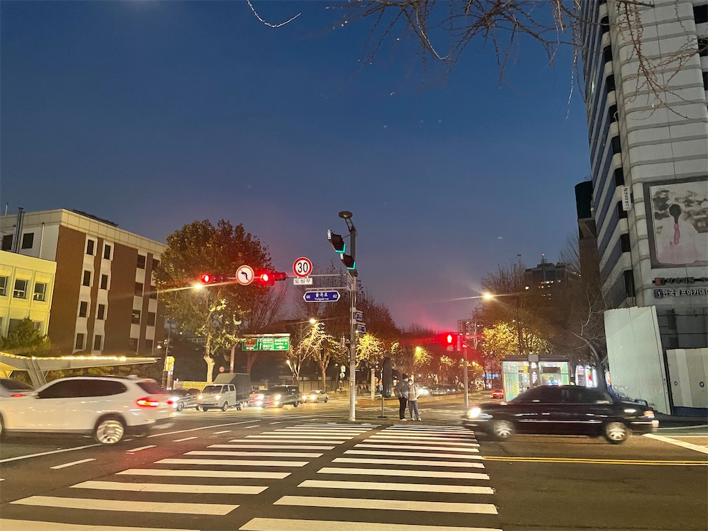 韓国 ソウルの夜の街