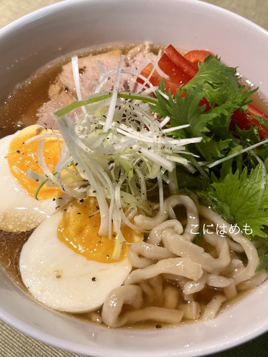 圧力鍋で一気に作る！白濁していない「豚骨醤油ラーメン」と「チャーシュー」スープを使った「煮卵」作り方