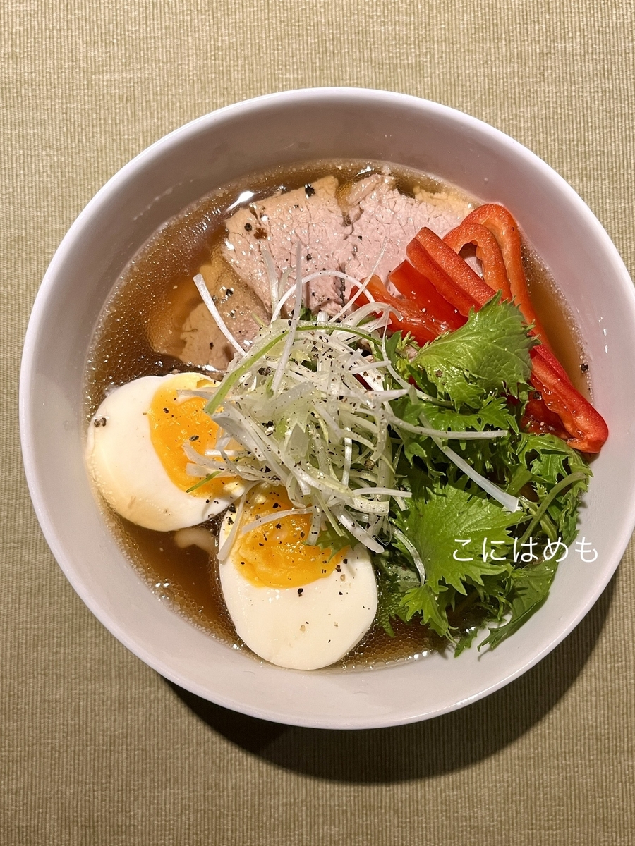 圧力鍋で一気に作る！白濁していない「豚骨醤油ラーメン」と「チャーシュー」スープを使った「煮卵」