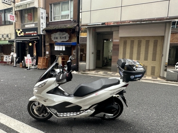 京橋恵み屋とPCX150