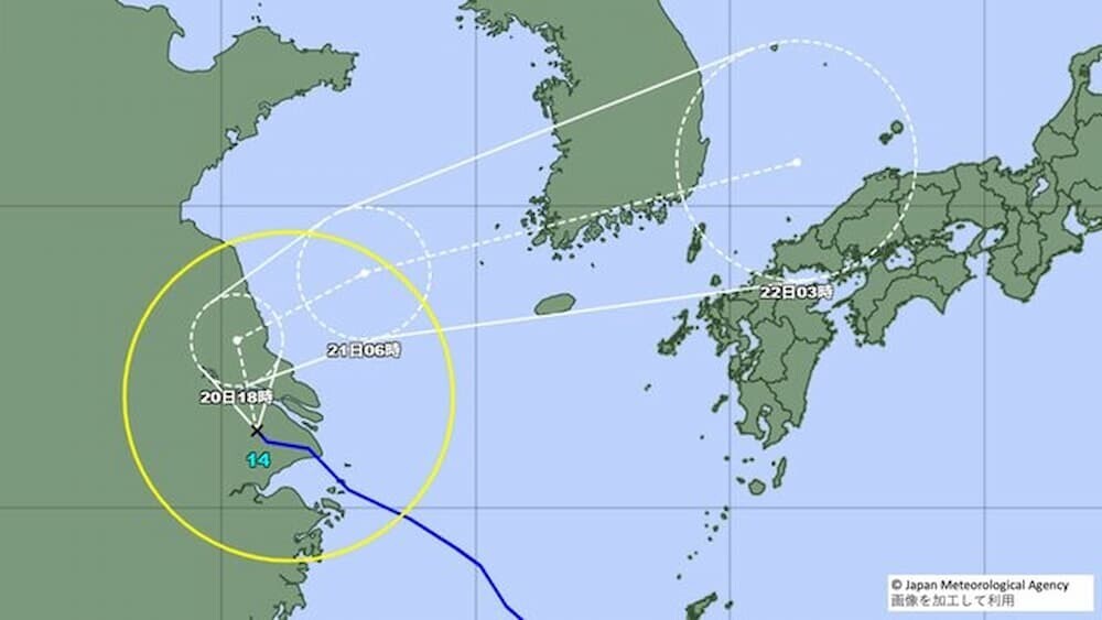 台風の進路図 Uターン