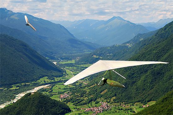 hang gliding