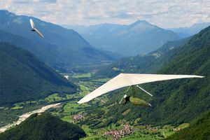 hang gliding