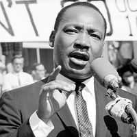 Civil rights leader Reverend Martin Luther King, Jr. delivers a speech to a crowd of approximately 7,000 people on May 17, 1967 at UC Berkeley's Sproul Plaza in Berkeley, California.