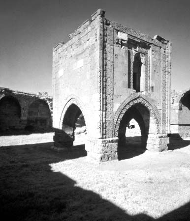 Kayseri, Turkey: courtyard of the Sultanhanı caravansary