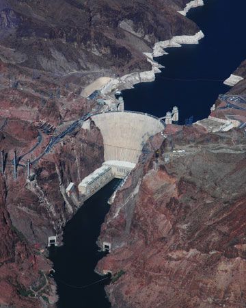 Hoover Dam and (background) Lake Mead, Nevada-Arizona border.