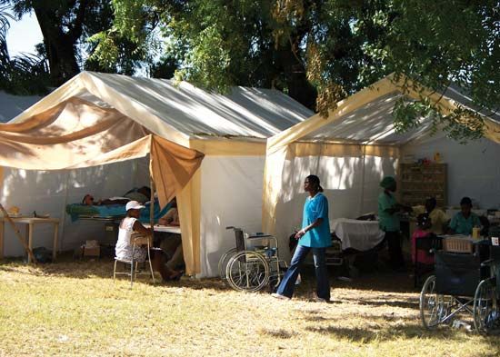 tent hospital