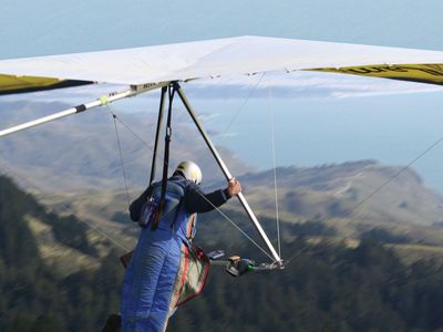 hang gliding