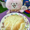 パンデサルでおなじみのパンデマニラの新商品UBE BUN ESPESYALはメロンパンとあんぱんの掛け合わせっぽい(∩´∀｀)∩