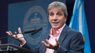 Luis Caputo reveló que un candidato presidencial le aconsejó no aceptar ser ministro de Milei y le dijo: "No hay chance de que esto no explote"