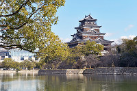 （１４）広島城の城郭建築は原爆投下で倒壊か焼失。天守閣は１９５８年に再建された＝広島市中区で２０１７年２月１３日、山田尚弘撮影