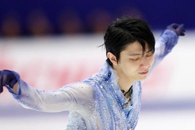 【NHK杯フィギュア】男子SPで演技する羽生結弦＝真駒内セキスイハイムアイスアリーナで2019年11月22日、貝塚太一撮影