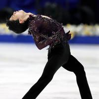 男子フリーで演技する羽生結弦＝真駒内セキスイハイムアイスアリーナで2019年11月23日、貝塚太一撮影